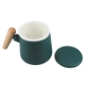 Kubek z ceramicznym sitkiem i przykrywką. zielony.