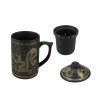 Kubek ceramiczny z sitkiem i przykrywką, zmieniający kolor.