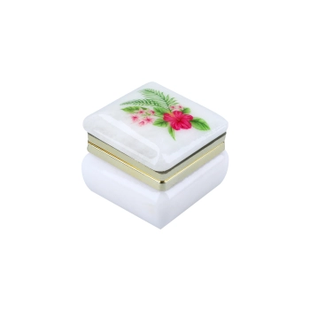 Kasetka alabastrowa kwadratowa 4x4cm (w pudełku)