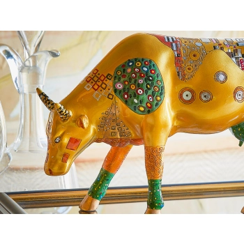 CowParade Manchester 2004, Klimt Kow, autor: Annabel Church-Smith.