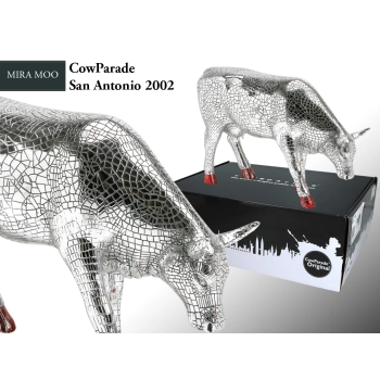CowParade San Antonio 2002, Mira Moo Silver, autor: Margaret Pedrotti.