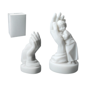 Chłopczyk na dłoni -alabaster grecki