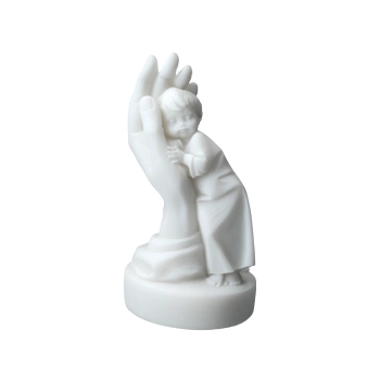 Chłopczyk na dłoni -alabaster grecki