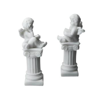 Aniołek czytający książkę - alabaster grecki