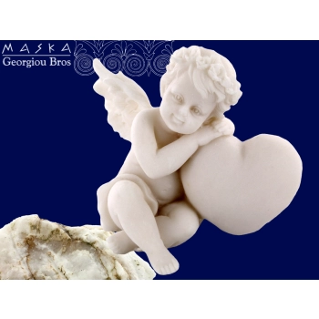 Aniołek z serduszkiem - alabaster grecki