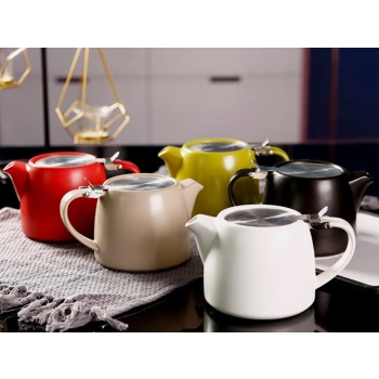 Czajnik ceramiczny z zaparzaczem