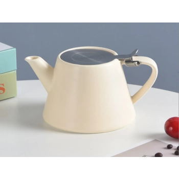 Czajnik ceramiczny z zaparzaczem