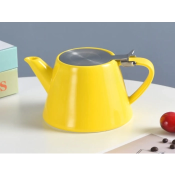 Czajnik ceramiczny z zaparzaczem