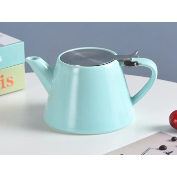 Czajnik ceramiczny z zaparzaczem