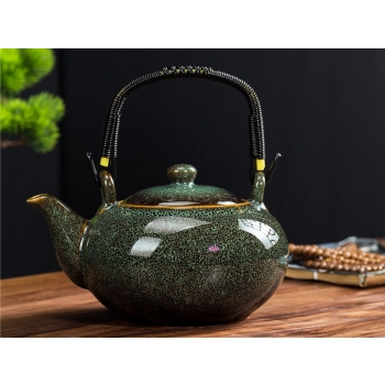 Czajnik ceramiczny