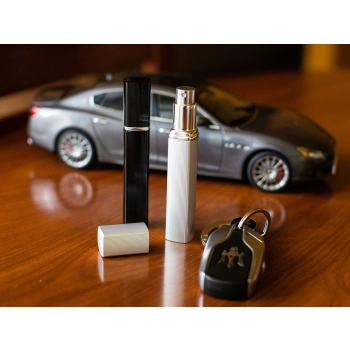Atomizer - pojemnik karbowany na perfumy/wodę/odświeżacz twarzy/płyn antybakteryjny - srebrny