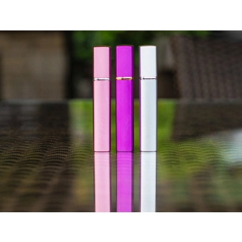 Atomizer - pojemnik karbowany na perfumy/wodę/odświeżacz twarzy/płyn antybakteryjny - srebrny