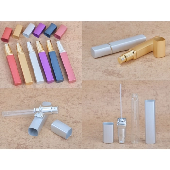 Atomizer - pojemnik karbowany na perfumy/wodę/odświeżacz twarzy/płyn antybakteryjny - srebrny